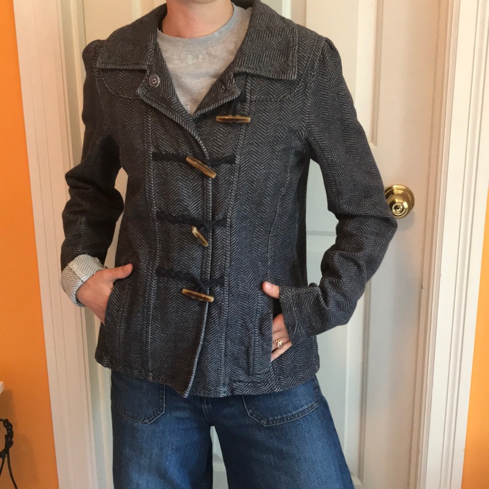 Toggle button jacket